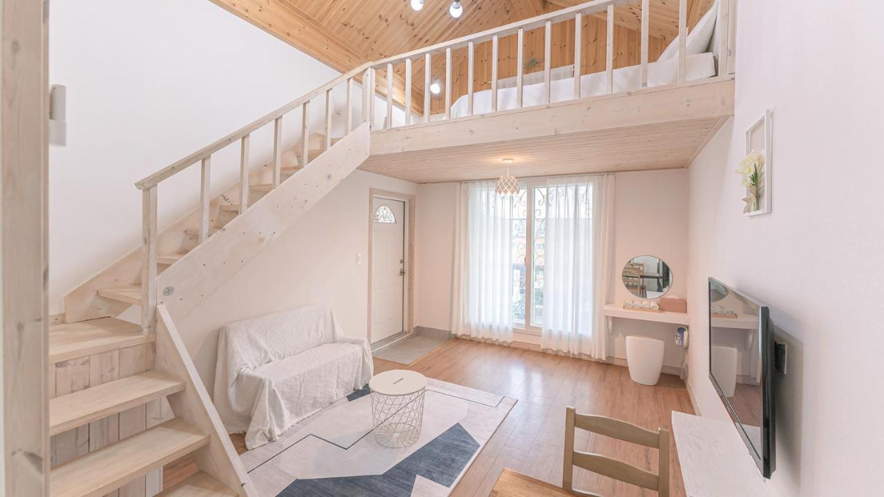 Tinkerbell Pension Кёнджу Экстерьер фото