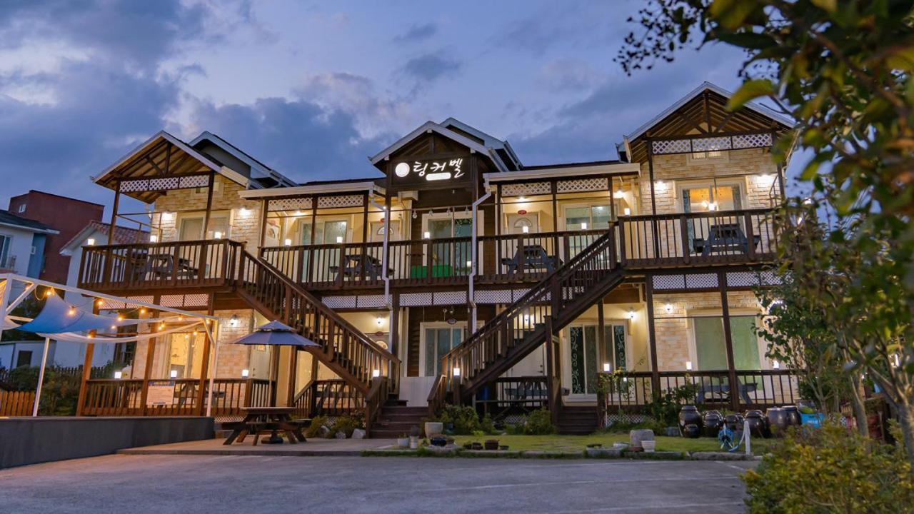 Tinkerbell Pension Кёнджу Экстерьер фото