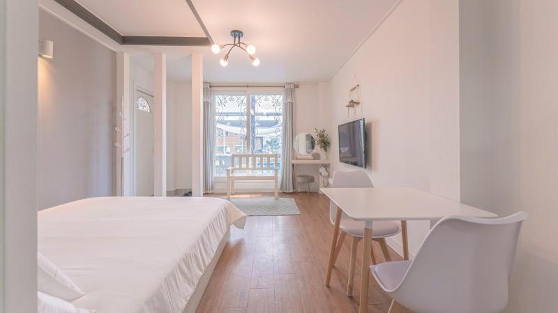 Tinkerbell Pension Кёнджу Экстерьер фото