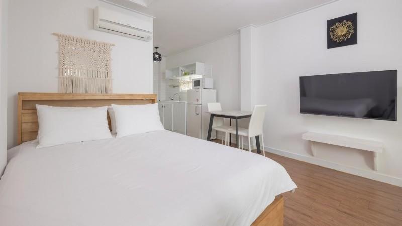 Tinkerbell Pension Кёнджу Экстерьер фото