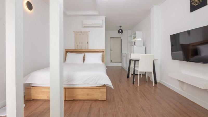 Tinkerbell Pension Кёнджу Экстерьер фото
